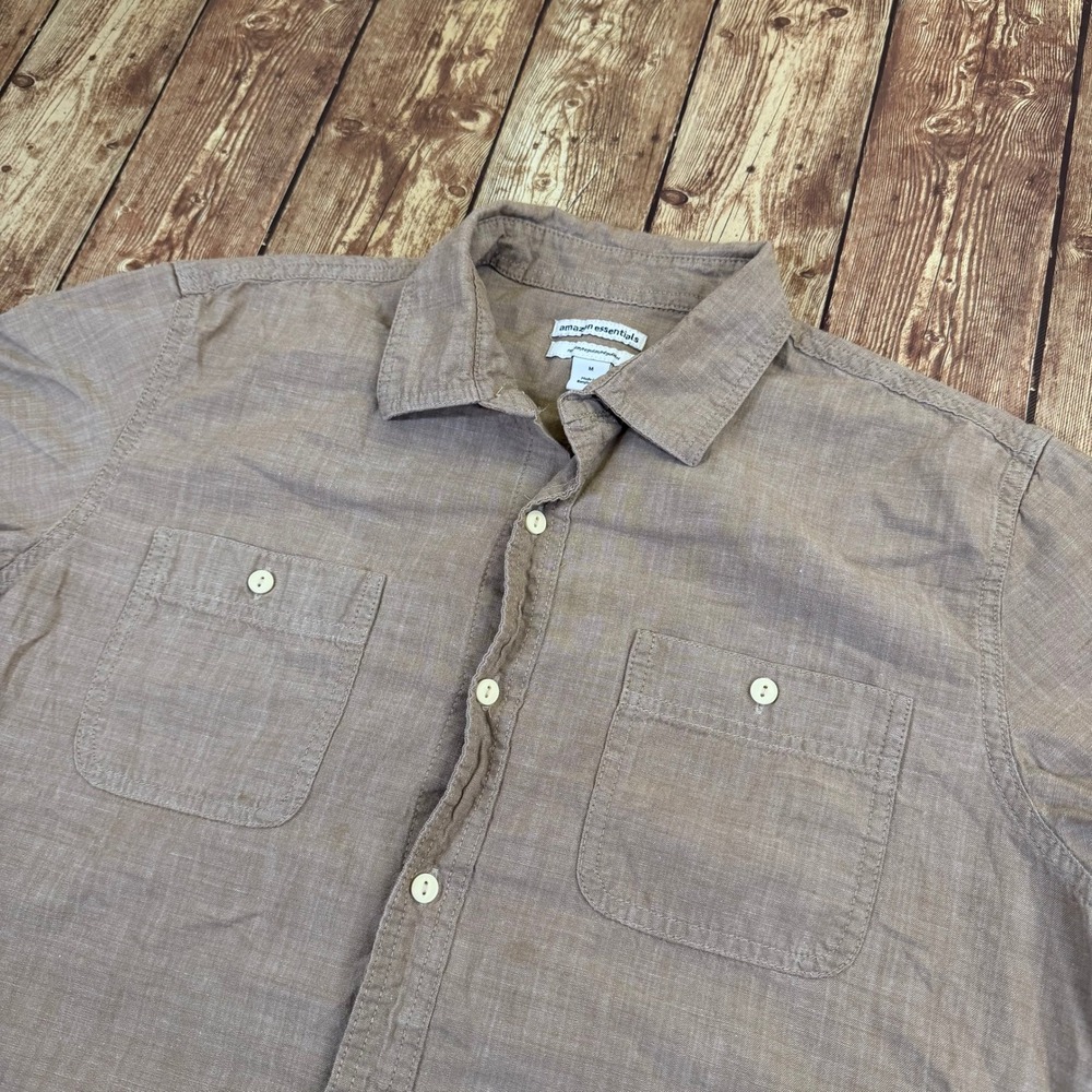 Amazon Essentials Regular Fit Button Up Shirt Mens Medium Brown Short Sleeve